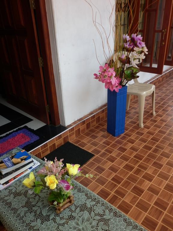 Seetha'S Hostel Negombo Exteriör bild