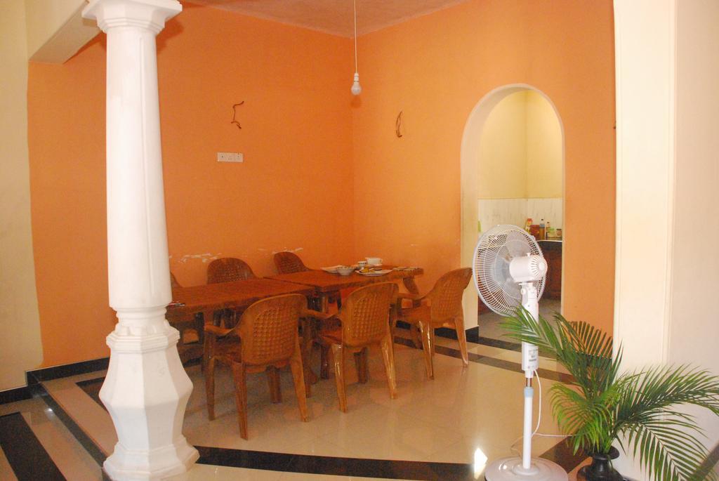 Seetha'S Hostel Negombo Exteriör bild