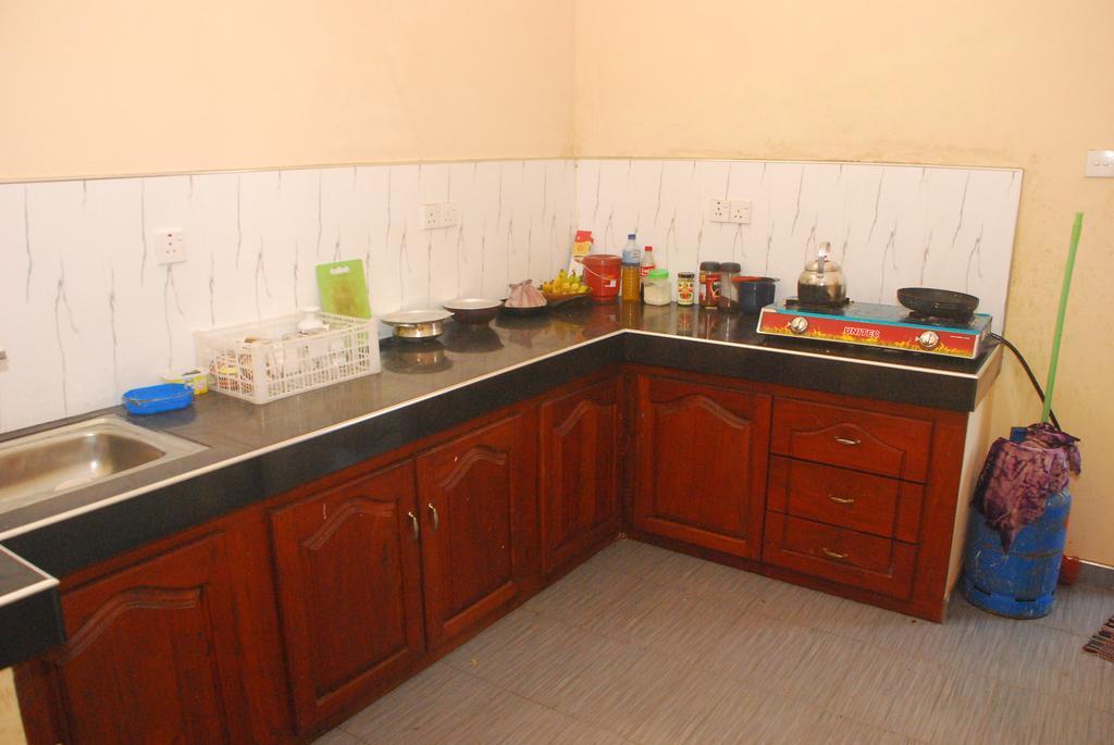 Seetha'S Hostel Negombo Exteriör bild