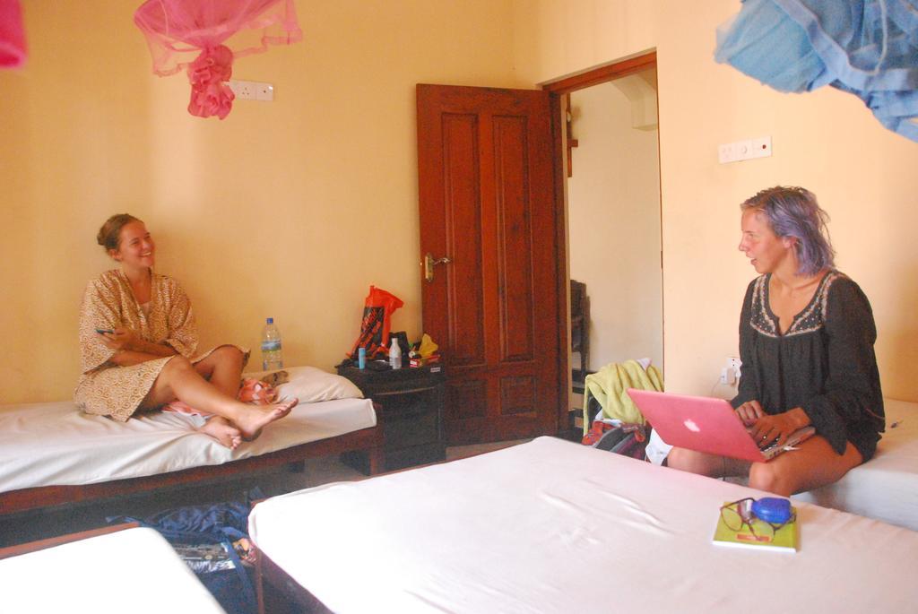 Seetha'S Hostel Negombo Exteriör bild